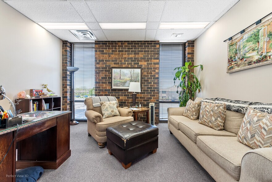 More Photos Of 7250 W College Dr, Palos Heights Office For Lease