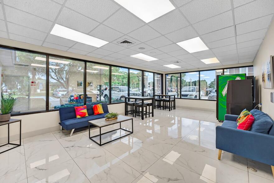 More Photos Of 2950 W Cypress Creek Rd, Fort Lauderdale Office For Lease