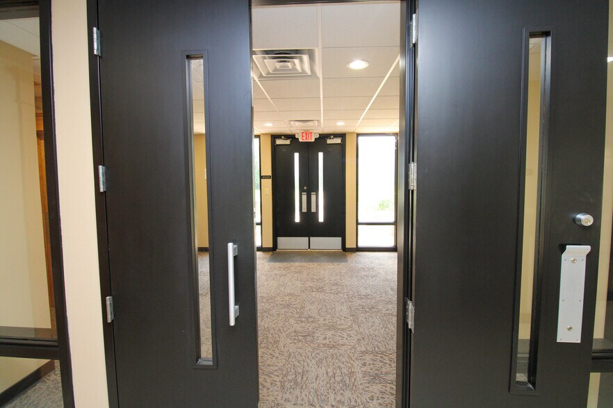 More Photos Of 100 E 3rd St, Galva Office For Sale