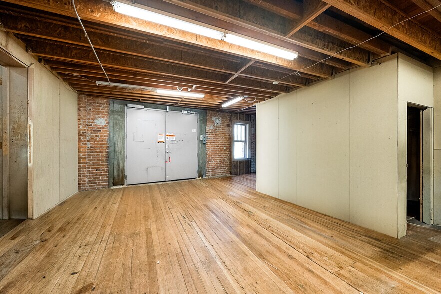 More Photos Of 161 Mill St, Grass Valley Freestanding For Sale