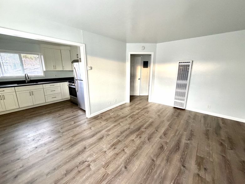 More Photos Of 1533 Julia St, Berkeley Multifamily For Sale