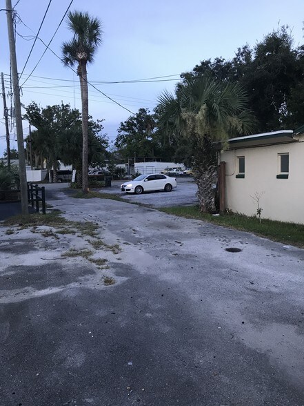 More Photos Of 909 W International Speedway Blvd, Daytona Beach Freestanding For Sale