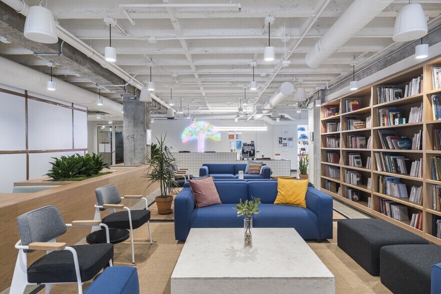 More Photos Of 2201 Broadway, Oakland Coworking Space