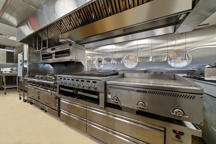 More Photos Of 4236 Laguna Shores Rd, Corpus Christi Restaurant For Sale