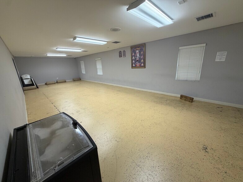 More Photos Of 198 Thompson Ave, Louisville Religious Facility For Sale