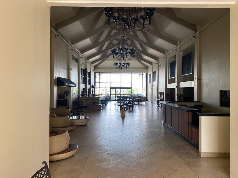 More Photos Of 7516 W Irlo Bronson Memorial Hwy, Kissimmee Restaurant For Lease