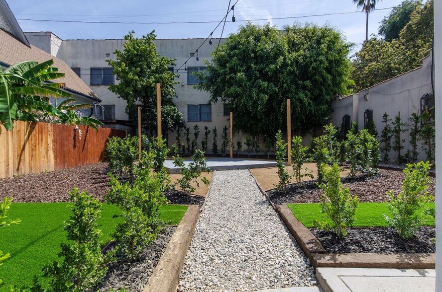 More Photos Of 406 S Coronado St, Los Angeles Apartments For Sale