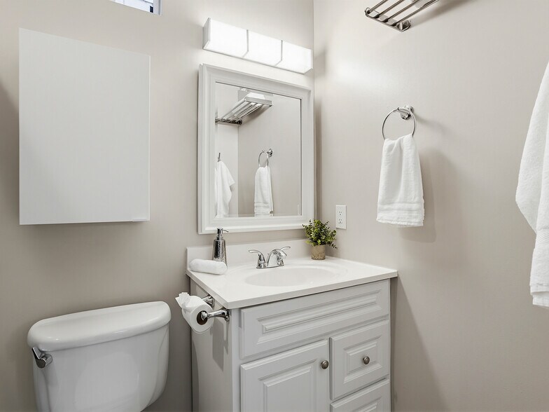 More Photos Of 5233 Lemp Ave, North Hollywood Multifamily For Sale