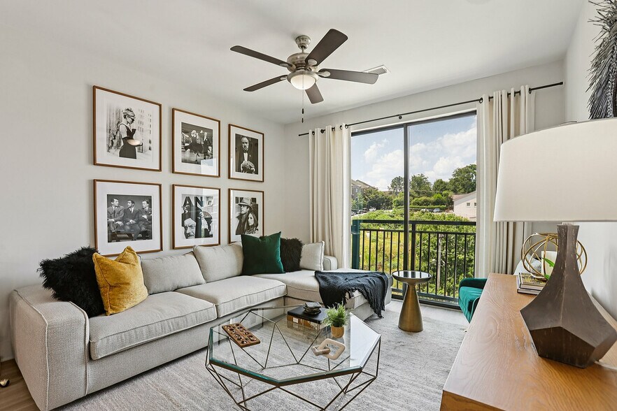 More Photos Of 6050 Roswell Rd NE, Sandy Springs Apartments For Lease
