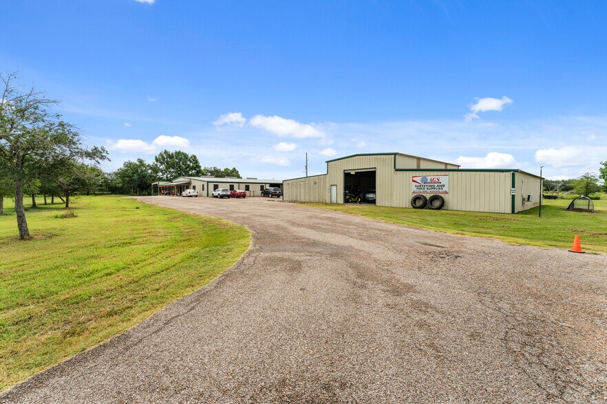 More Photos Of 23111 FM 1462 Rd, Damon Land For Sale