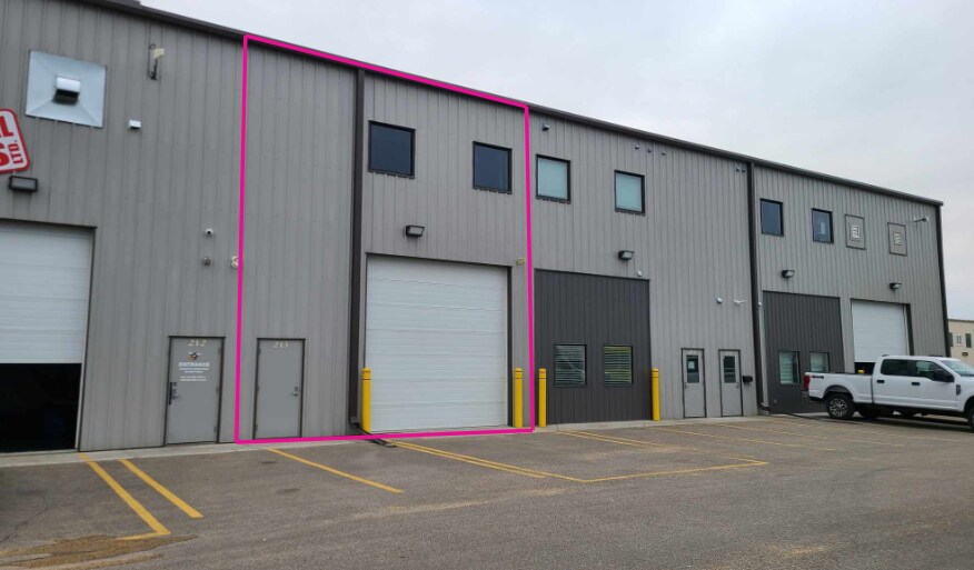 More Photos Of 7609 Sparrow Dr, Leduc Warehouse For Sale