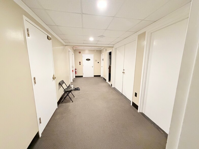 More Photos Of 1200 E Putnam Ave, Riverside Office For Lease