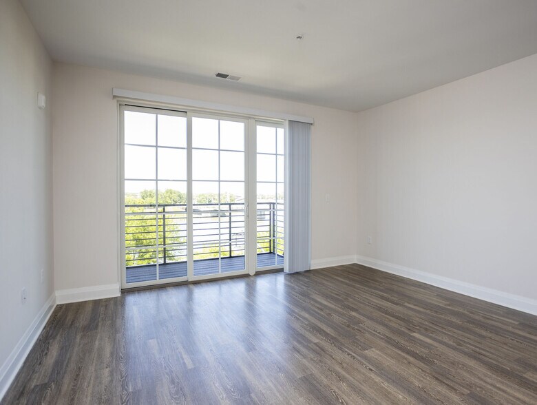 More Photos Of 140 E Monument Ave, Dayton Apartments For Lease