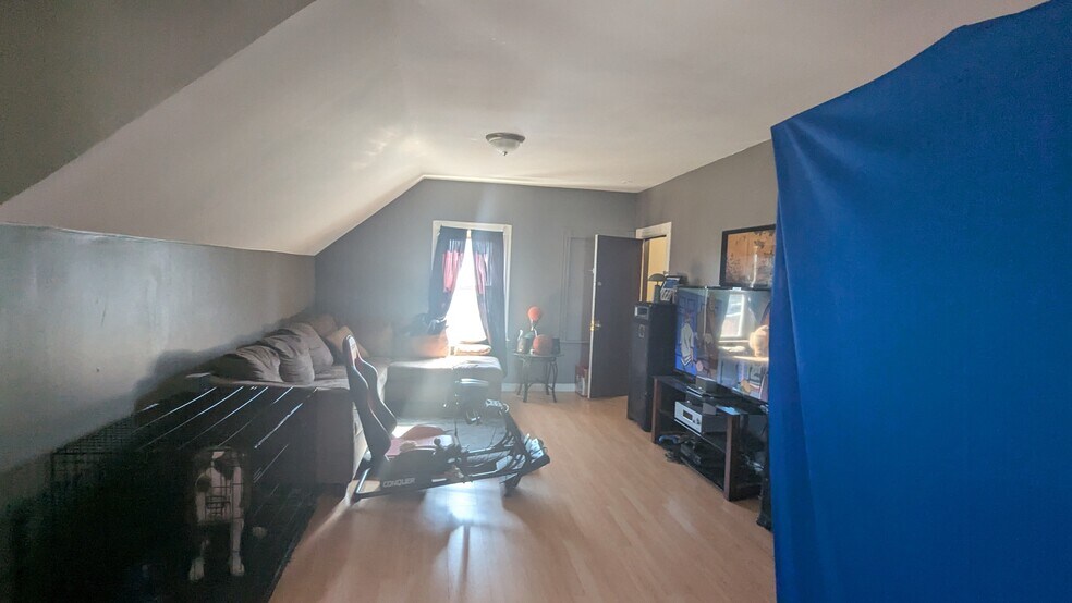 More Photos Of 15-17 Emmett St, Providence Apartments For Sale