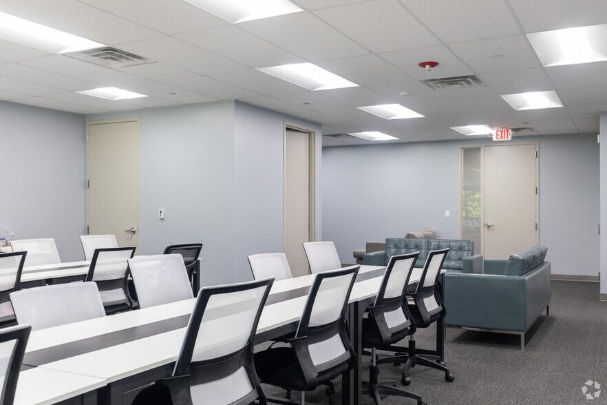 More Photos Of 1100 Cornwall Rd, South Brunswick Medical For Lease