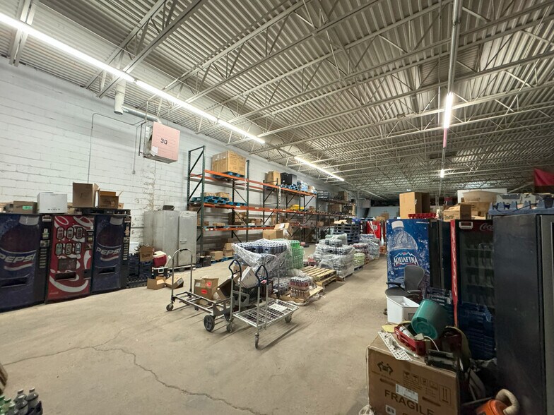 More Photos Of 70 Vincent Cir, Ivyland Warehouse For Lease