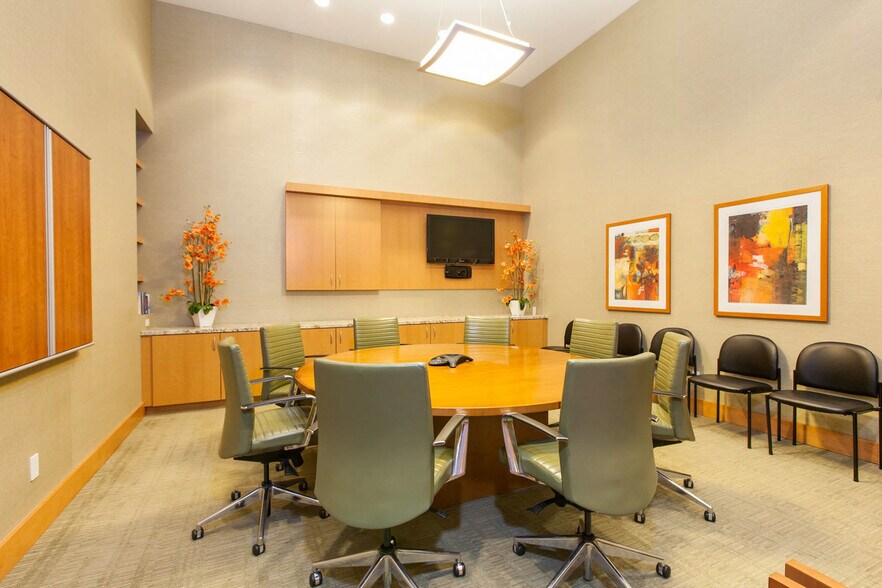 More Photos Of 100 Grand Ave, Oakland Apartments For Lease