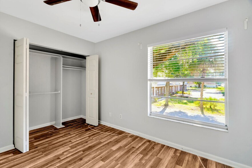 More Photos Of 4002-4004 N Branch Ave, Tampa Apartments For Sale