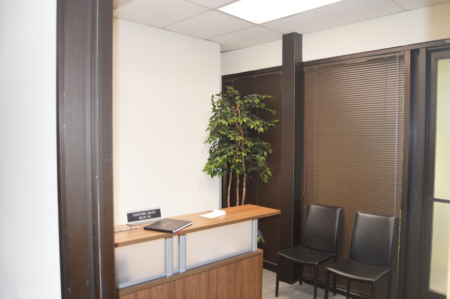 More Photos Of 6115-6125 State Farm Dr, Rohnert Park Light Manufacturing For Lease