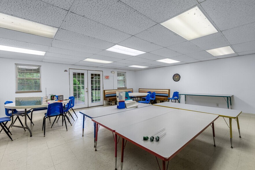 More Photos Of 99 Roper Dr, Park Hills Self Storage For Sale
