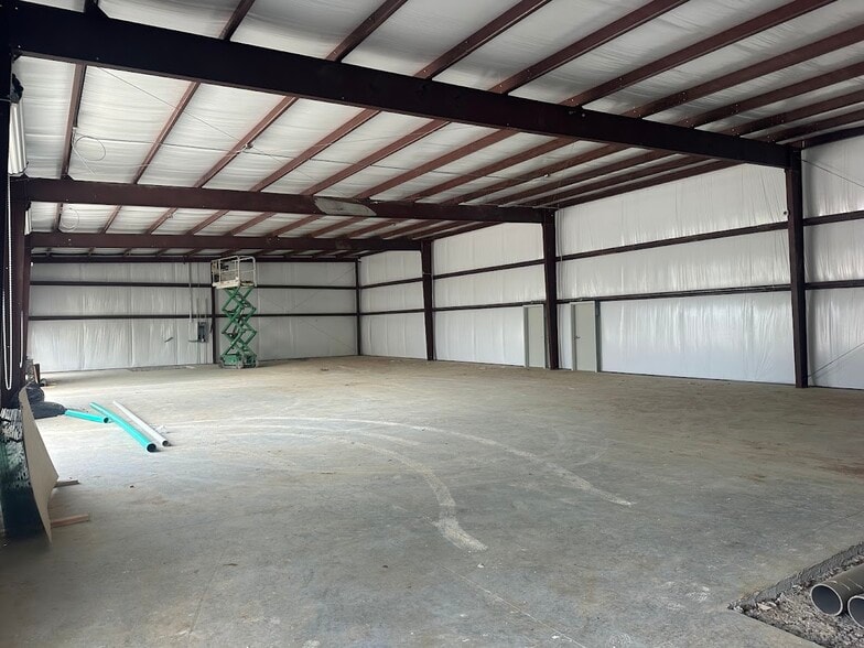 More Photos Of 5741 S Pine Ave, Ocala Service For Sale