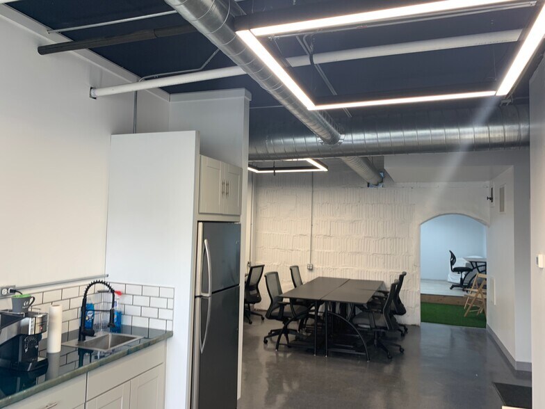 More Photos Of 196 Bay Ave, Highlands General Retail For Sale