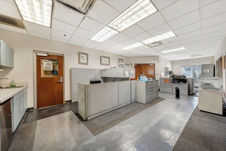 More Photos Of 17921 Main St, Buchanan Manufacturing For Sale