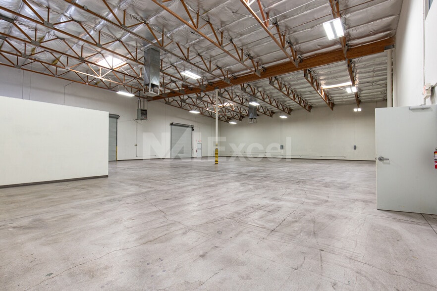 More Photos Of 3510 Cavaretta Ct, Las Vegas Warehouse For Lease