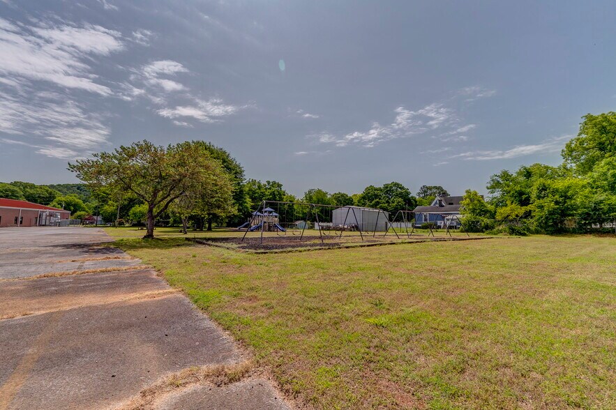 Primary Photo Of 13 Rome Rd SW, Cave Spring Office For Sale