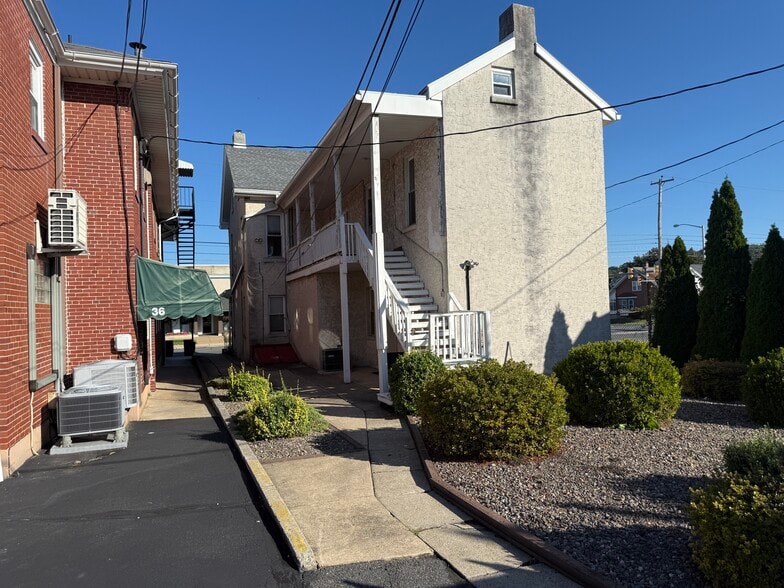 More Photos Of 38 E Lancaster Ave, Shillington Office For Lease