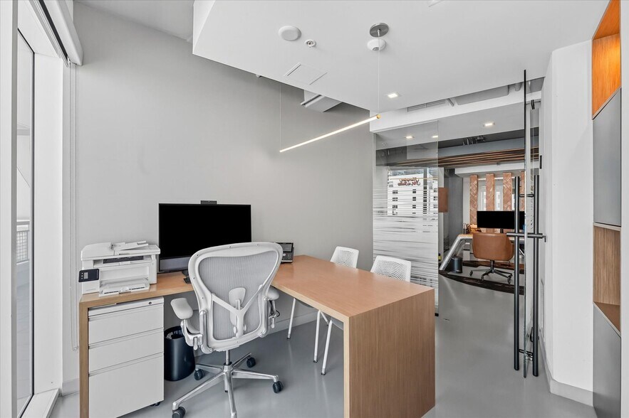 More Photos Of 40 SW 13th St, Miami Office Residential For Sale
