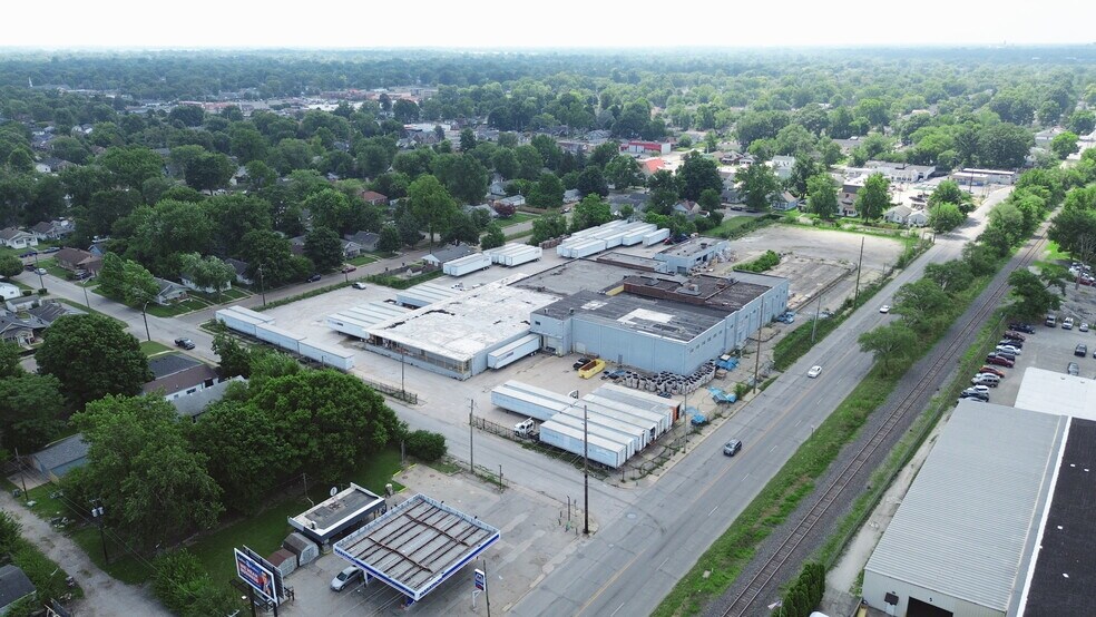 More Photos Of 1213 N Sherman Dr, Indianapolis Warehouse For Lease