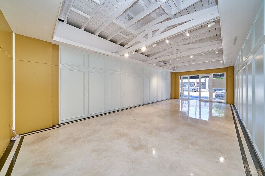 More Photos Of 112-122 S Robertson Blvd, Los Angeles Storefront Retail Office For Sale