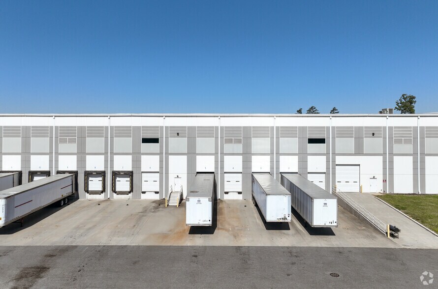 More Photos Of 980 Derita Rd, Concord Distribution For Lease