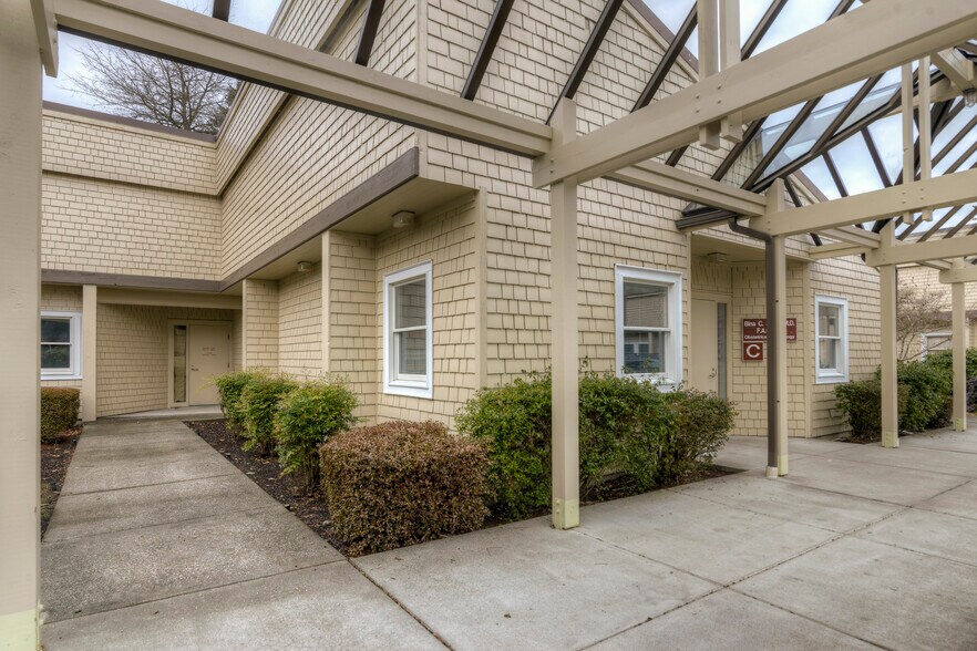 More Photos Of 403 Black Hills Ln SW, Olympia Medical For Sale