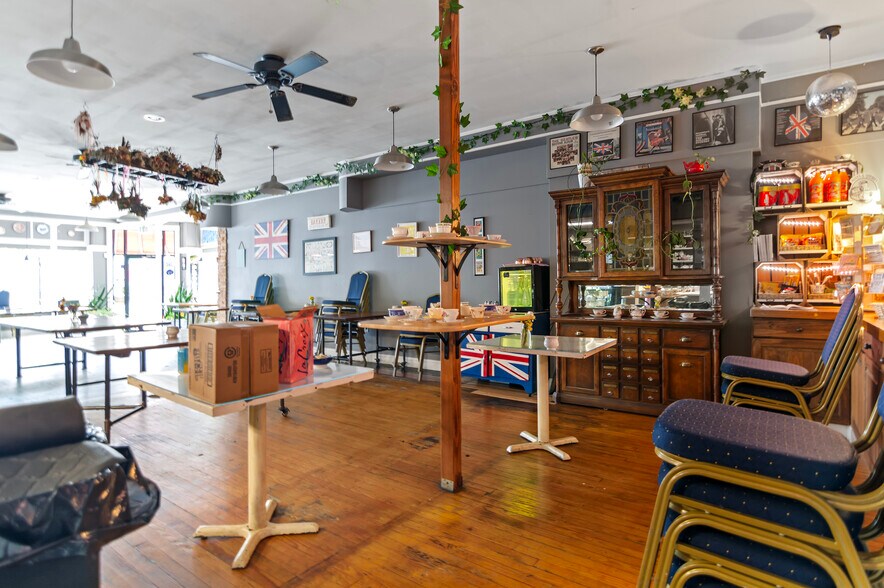 More Photos Of 5500 Harford Rd, Baltimore Freestanding For Sale