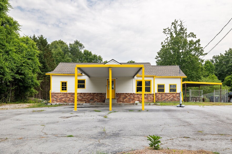 More Photos Of 824 Temple Rd, Bremen Daycare Center For Sale