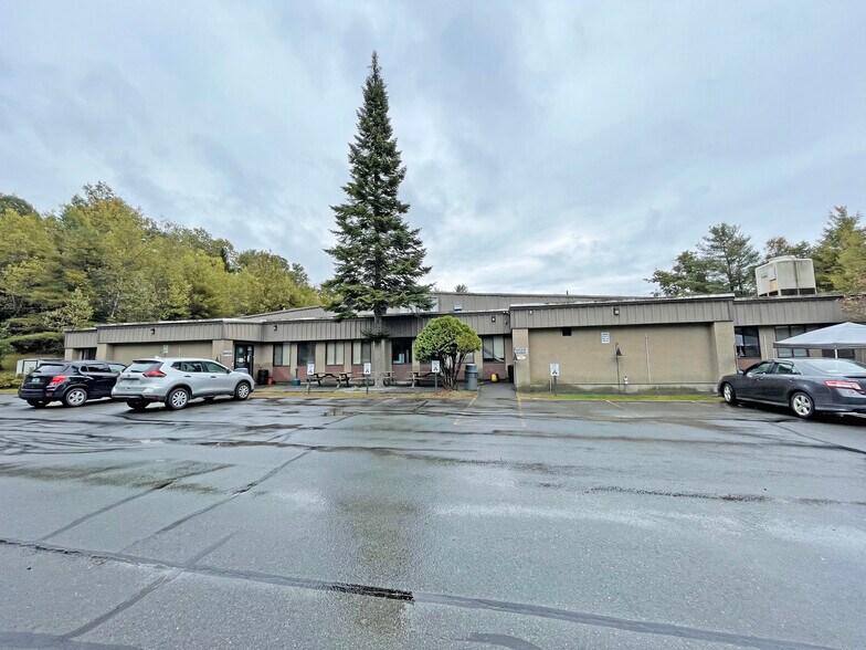 Primary Photo Of 673 Industrial Park Rd, Littleton Manufacturing For Sale