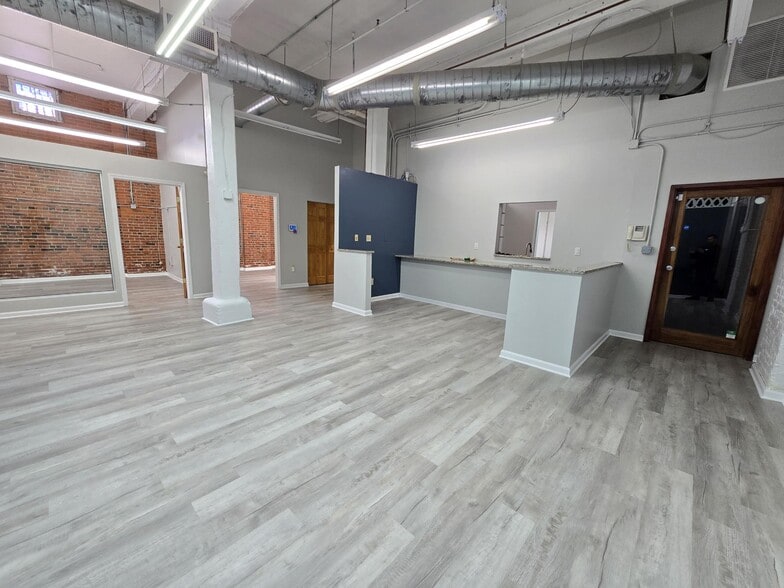 More Photos Of 1667 E 40th St, Cleveland Loft Creative Space For Sale