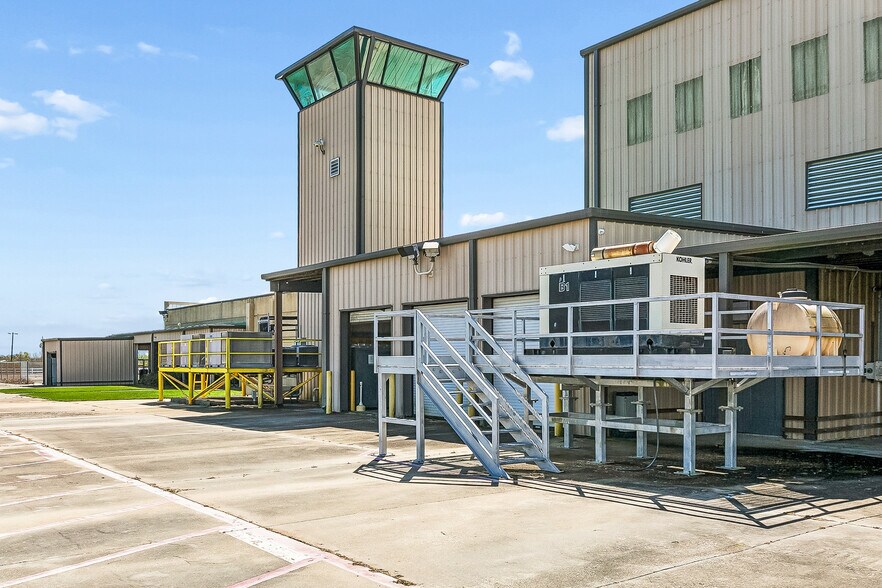 More Photos Of 38963 Highway 23, Buras Warehouse For Sale