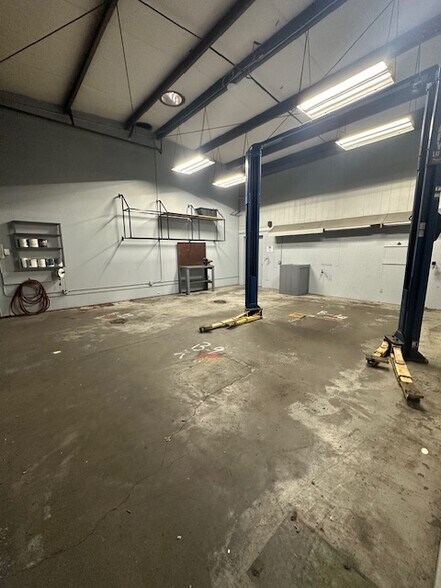 More Photos Of 1875 The Mall, Seaside Service For Lease