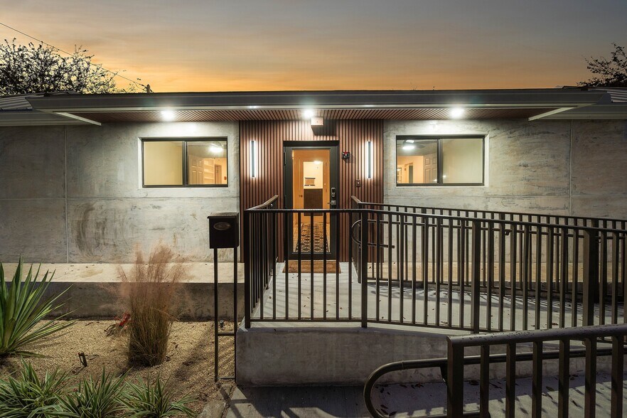 More Photos Of 112 SE 10th St, Delray Beach Office Residential For Lease