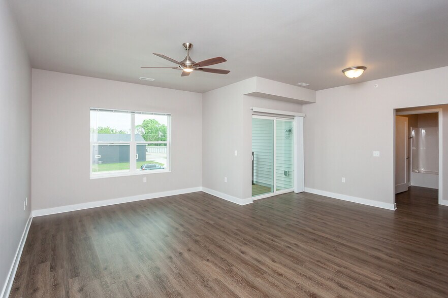 More Photos Of 505-509 E 1st St, Huxley Apartments For Sale