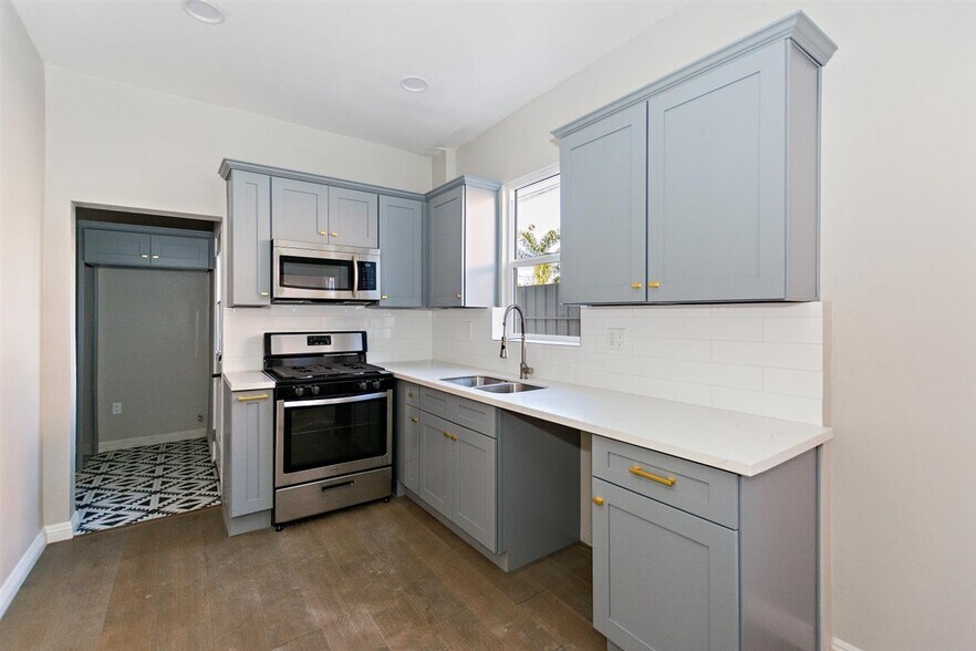 More Photos Of 1703 S Burlington Ave, Los Angeles Apartments For Sale