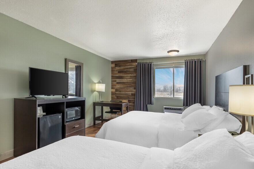 More Photos Of 1370 N McCue St, Laramie Hotel For Sale