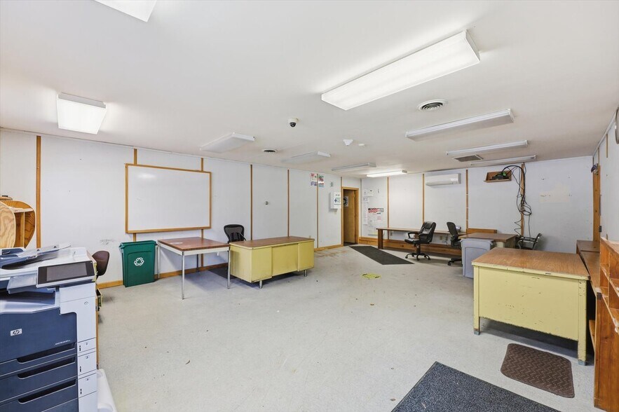 More Photos Of 58 Main st, Charlestown Office For Sale