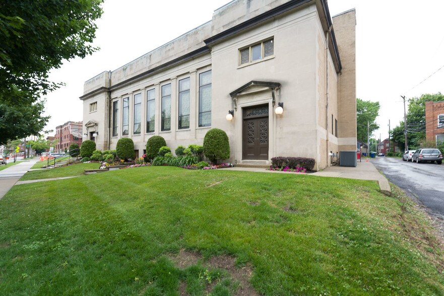 More Photos Of 871 N Park St, Columbus Office For Sale