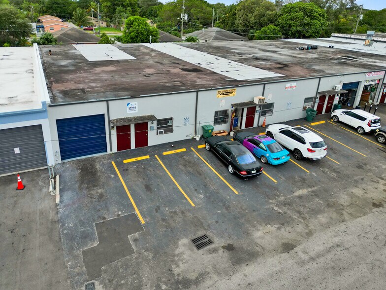 More Photos Of 1840-1862 NW 29th St, Oakland Park Warehouse For Lease
