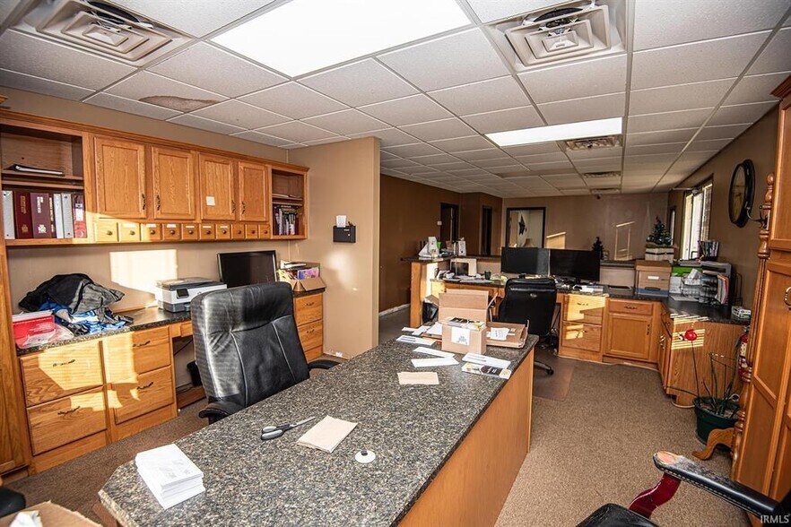 More Photos Of 1985 S Old US 41, Vincennes Industrial For Sale