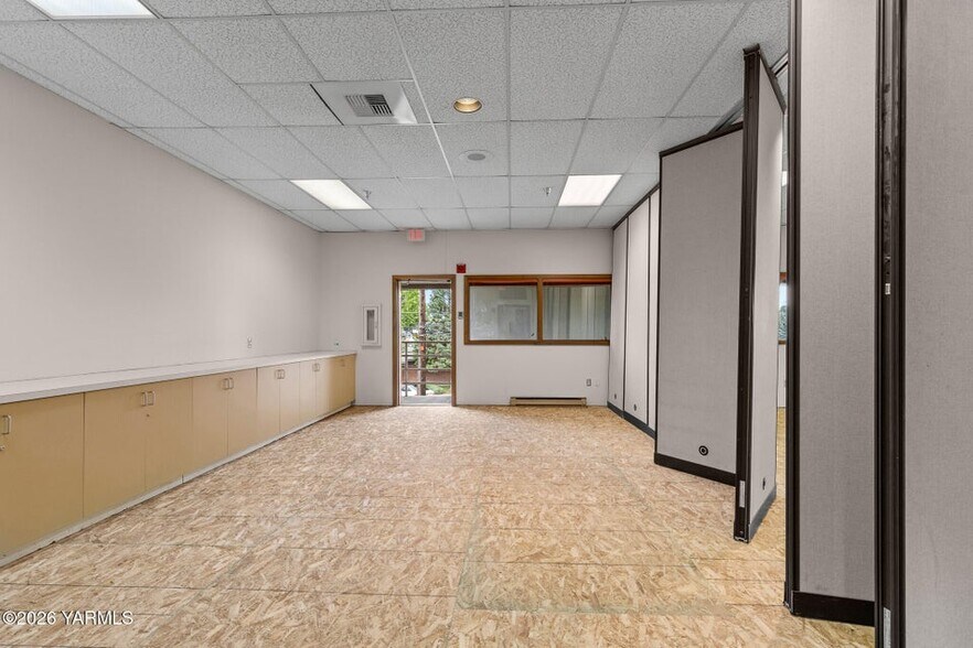 More Photos Of 303 S 12th Ave, Yakima Medical For Sale